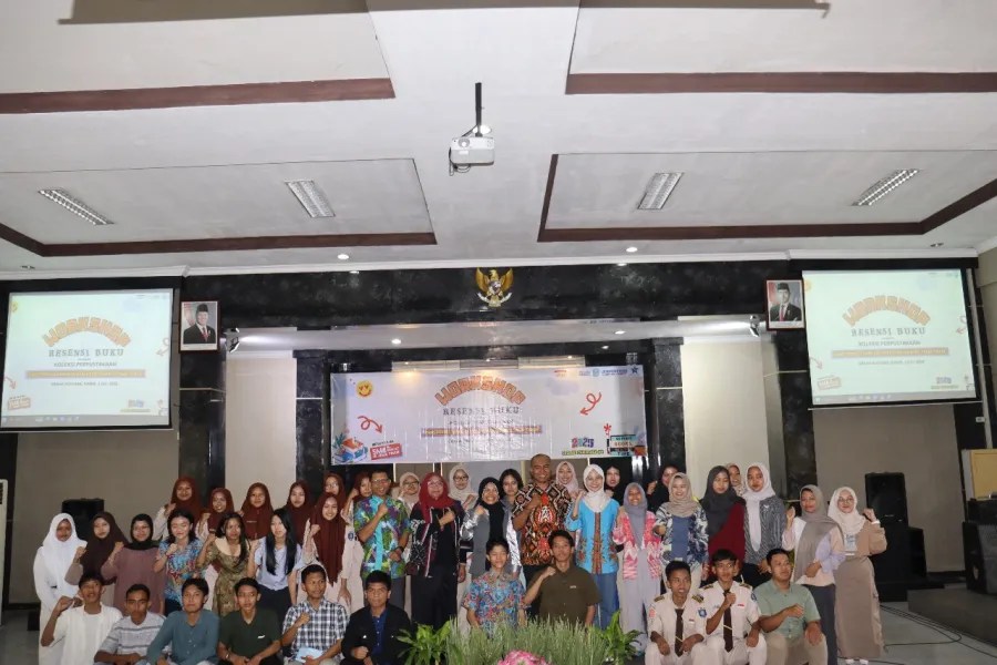 Menumbuhkan Minat Baca melalui Resensi: Disperpusip Jatim Gelar Workshop untuk&nbsp;Pelajar